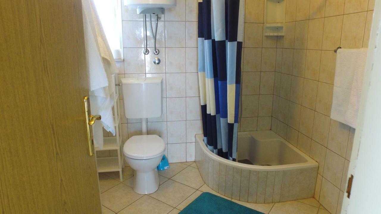 Apartment Karuza Rukavac Вис Экстерьер фото
